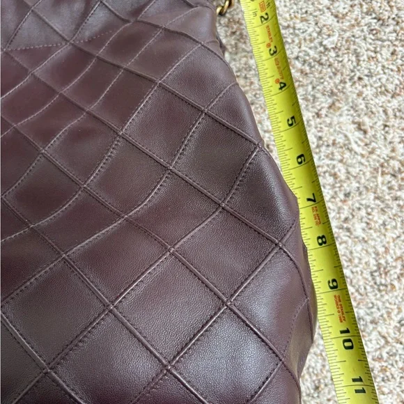 Tory Burch large Flemming hobo plum gold purse quilted EUC - Picture 5 of 14